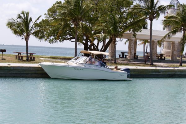 boat rental miami to visit Boca Chica Key