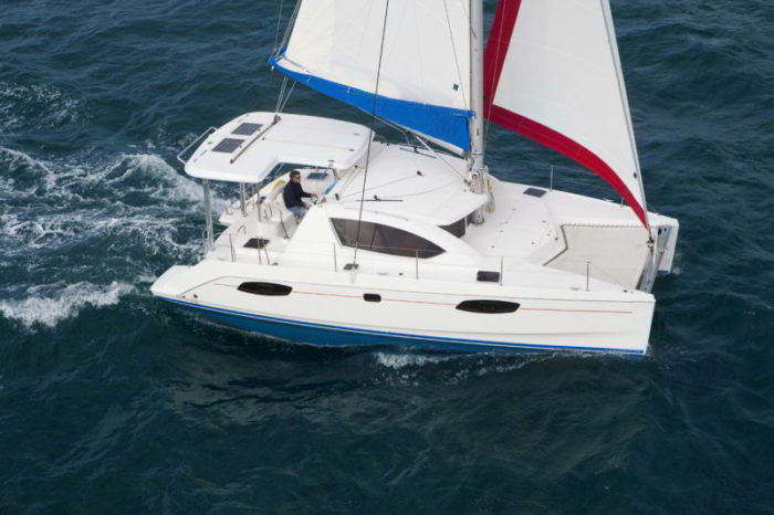 Miami boat rent: 38' catamaran