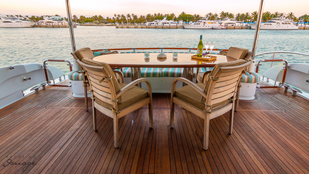 Miami luxury yacht charter 