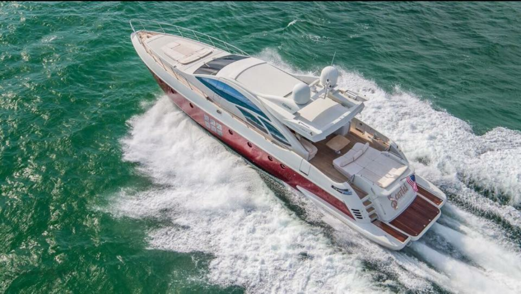 86 Azimut Yacht Rental in Miami www.boat.me