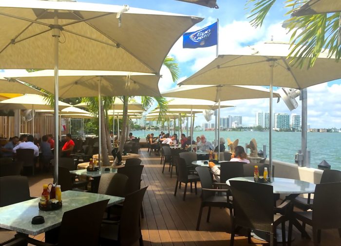 Miami boat rentals for bar hopping 